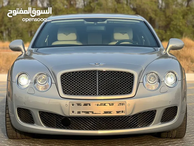 BENTLRY CONTINENTAL FLYING SPUR SPEED 2013 GCC VERY LOW MILEAGE
