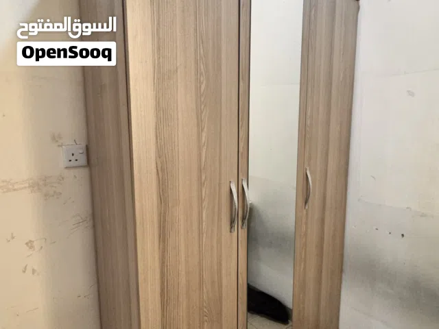 كانتور لل بيع  نوعية ممتازة خشب قوي ما بي اي شخطة وية التخم اذا تريد