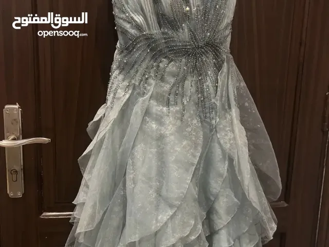 فستان جميل ومميز وفخم