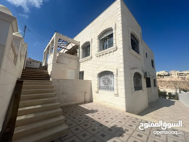 498m2 More than 6 bedrooms Villa for Sale in Zarqa Al Zawahra