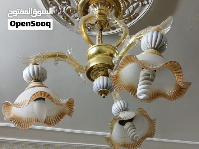 ثريات للبيع