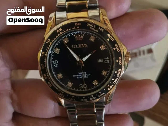 ساعة للبيع