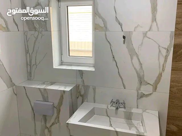 الجميع اعمال البلاط