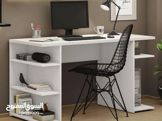 طاولة جيمينج عدة الوان توصيل مجاني داخل عمان والزرقاء من لامينيت للأثاث المكتبي افضل الاسعار