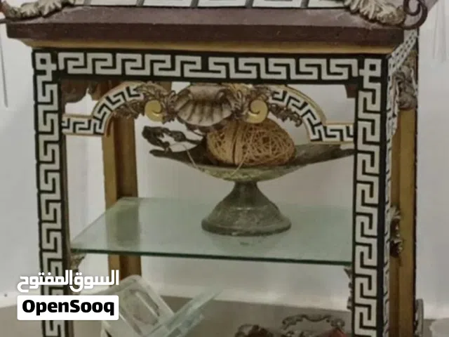 Small showcase and 2 big candle holders