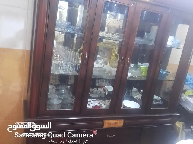 فاترينات و مواعين مرش حاجات الكوجينه تامه معا السجاده وزوز  فترينات والغاز والطناجر سفر كل شي موجود