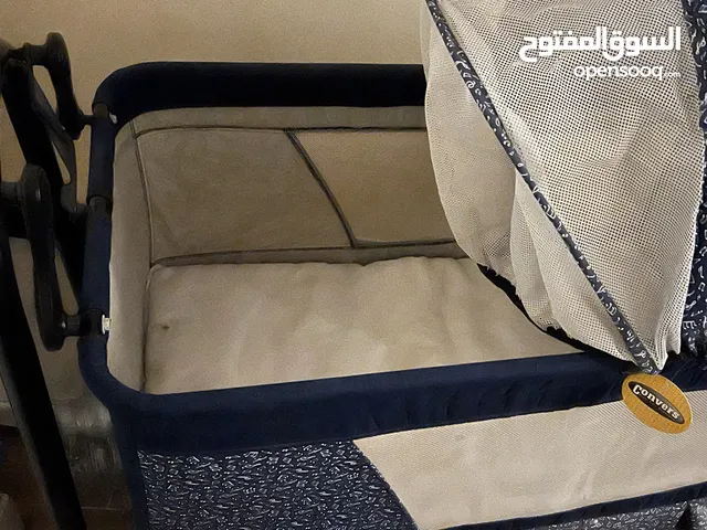 للبيع فازة "سرير اطفال" جديد