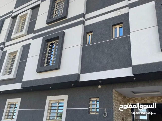 152 m2 5 Bedrooms Apartments for Sale in Al Riyadh Dhahrat Laban