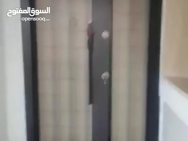 منزل في عين زارة زويتة.مش. بناء تجاري بناء الله يبارك عز ما تكسب وتشطيب وسعر ممتاز
