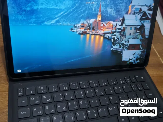 هواوي ميت باد 11.5 مع كيبورد.