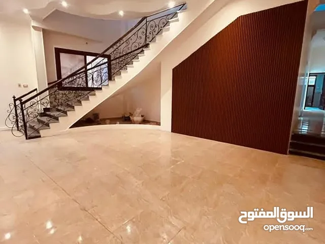 331 m2 4 Bedrooms Villa for Sale in Giza 6th of October