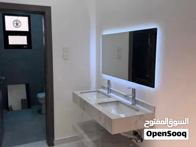 للايجار فلا