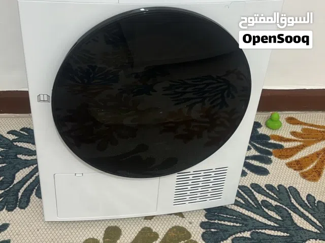 مجفف ونسا استعمال 4 شهور + سعة 8 كيلو + متوفر كفالة حتى 11 / 2028