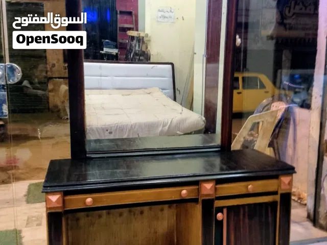 تسريحة شبابى فردانى استعمال بحالة الجديد بالبرواز المرايا