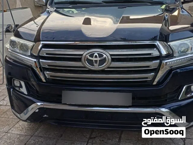 2016 Toyota Land Cruiser GXR