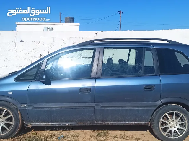 Used Opel Zafira in Tripoli