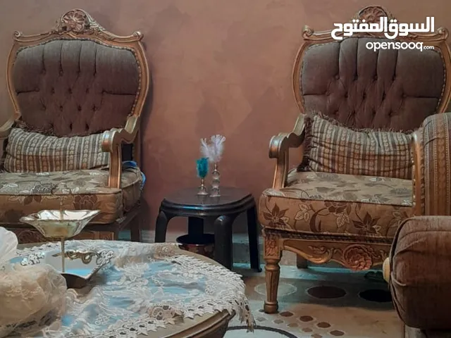 طقم كنب لون عسلي 70 دينار