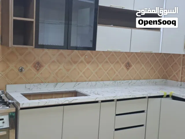 فني وصيانة مطابخ المنيوم فك وتركيب ونقل جميع انواع المطابخ وتبديل مفصلات وماسكات وتبديل رخام وسيلكوا