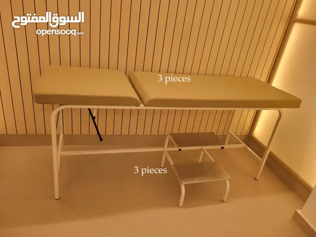 Examination tables & Trolleys used once