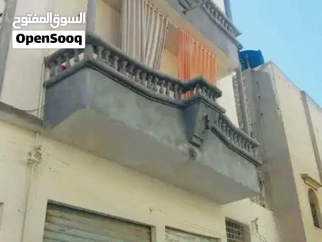منزل لبيع سلماني الغربي مساحه 180 دخل المبني 6الف شهري