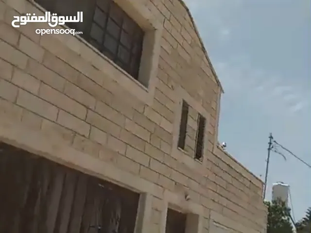 بيت مستقل طابقين مع شقه ايضافي مع بير مي