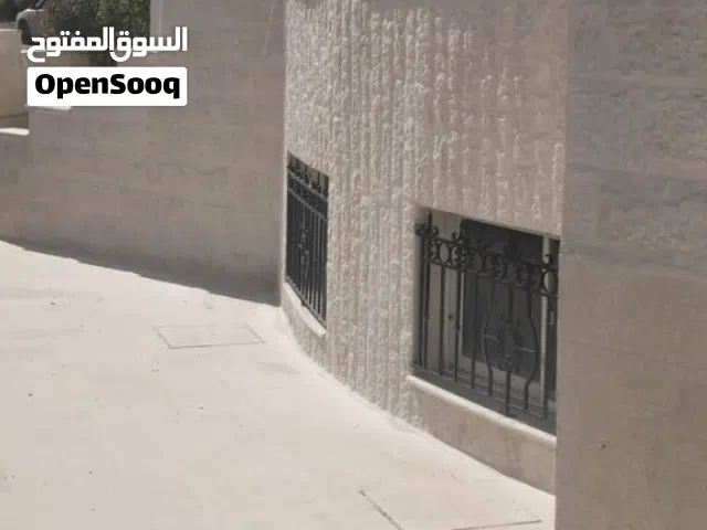 شقة من فيلا - البنيات - ارضية - ترس - قرب الخدمات العامة - موقع مميز