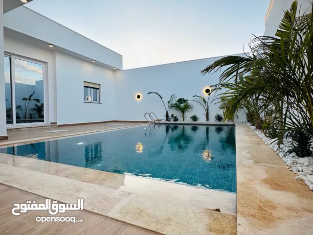 2 Bedrooms Farms for Sale in Tripoli Al-Baesh