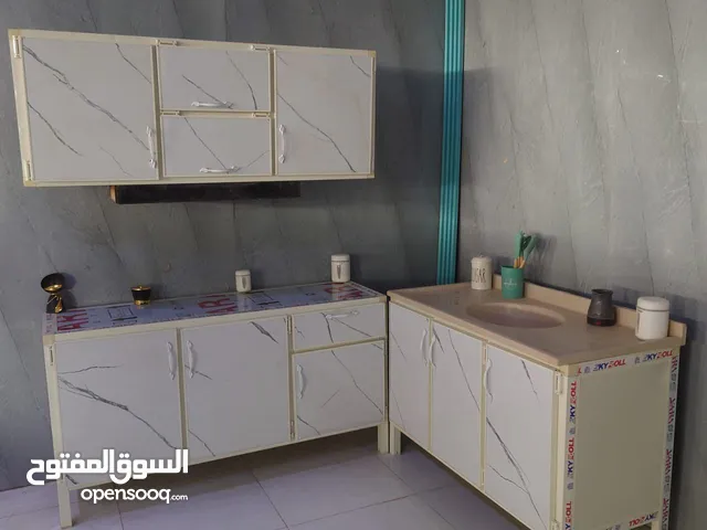 كاونتر ارضي وملحق متر ونص سنك متر وعشرين السنك مرمر صناعي السعر200 ال التوصيل داخل بغ