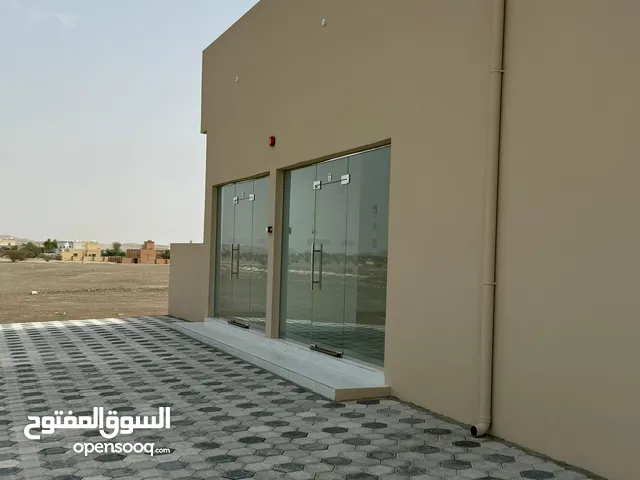 للايجار محلات 4*10 عدد 12 محل كل محل 100 ريال