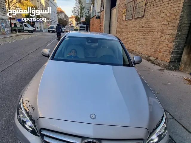 سيارة معاقين