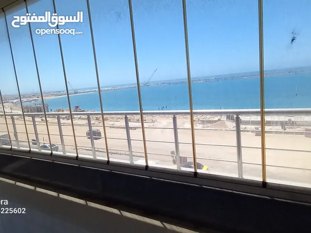 للبيع على كورنيش اسكندريه مباشرة فى برج فاخر شقه 135م كاملة المرافق و العدادات برج مرخص بالكامل