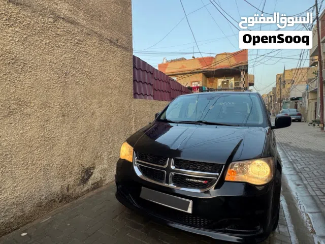 الباب الايمن السلايت و الامامي بس هذا حادثها و السياره خليجيه حادثها بغداد