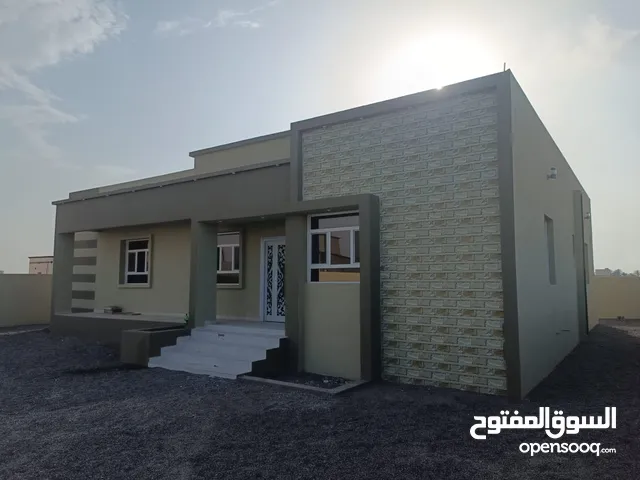 215 m2 4 Bedrooms Townhouse for Sale in Al Batinah Suwaiq