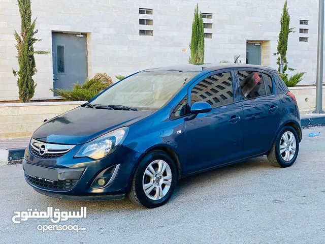 أوبل كورسا  موديل 2014 ترخيص 2013 شاشة اندرويد جير ماطور شصي 100% جنط مغنيسيوم اقتصاديه جداً