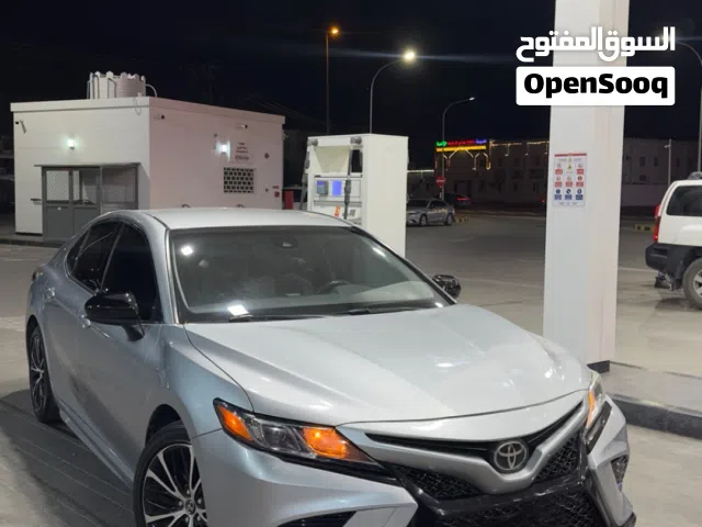 2018 تويوتا كامري SE