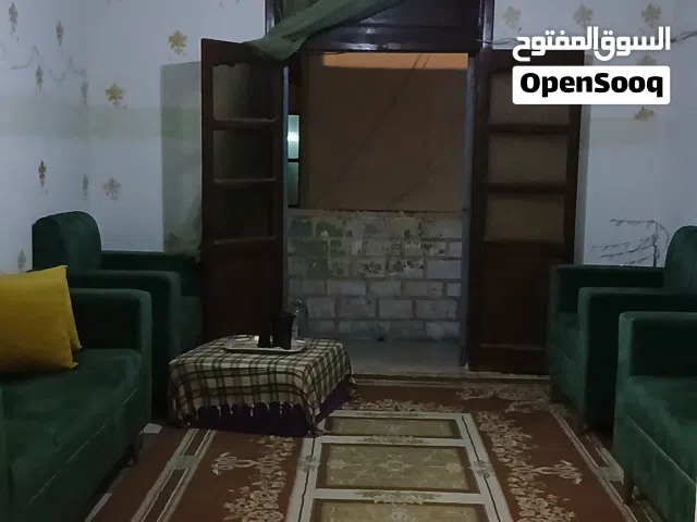 شقة للبيع الدور الأول كائنة بشارع المسيرة الكبرى تتكون من غرفتين وصالة وممر ومطبخ وحمام وبلكونة