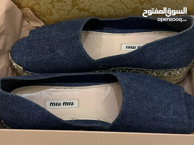 Dark Blue With Heels in Al Ain