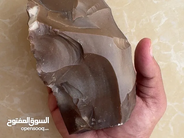 حجر كريم نادر ومميز