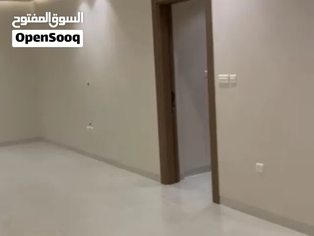 400 m2 More than 6 bedrooms Townhouse for Rent in Farwaniya Sabah Al-Nasser