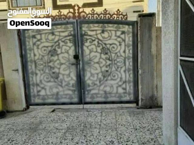 147 m2 3 Bedrooms Townhouse for Sale in Basra Maqal