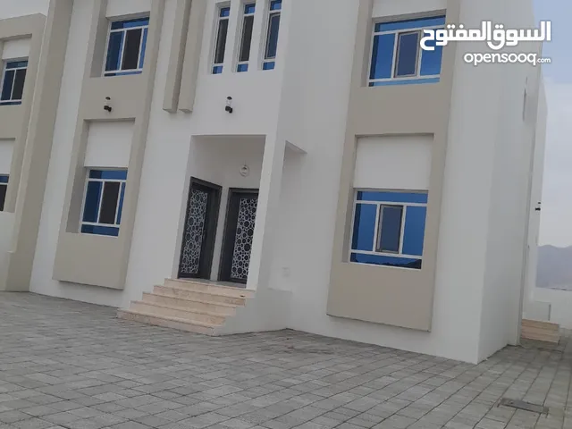 264 m2 5 Bedrooms Townhouse for Sale in Muscat Amerat