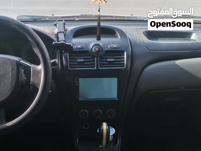 2011, نيسان, صني, Standard