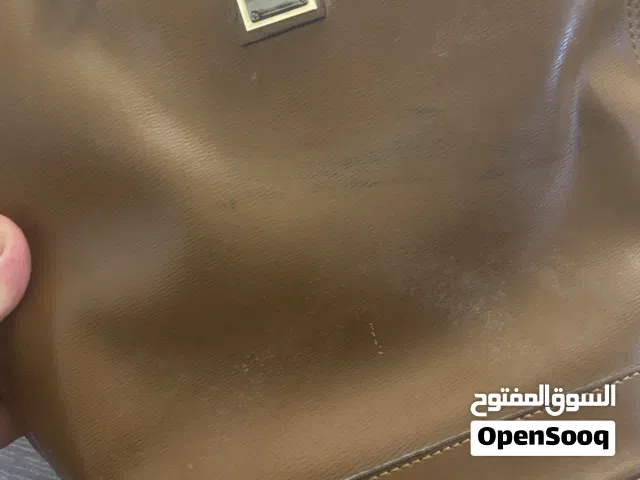 شنطة موضحه في الصور غير مستعملة