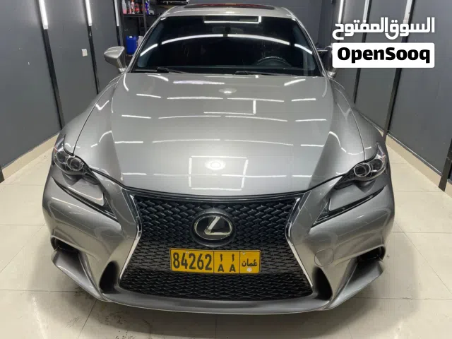 للبيع لكزس is200 t2016