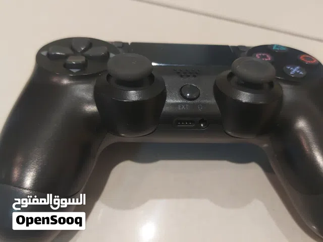 يد بلاستيشن ps4  ممتازة بجودة عالية مع شاحن هدية