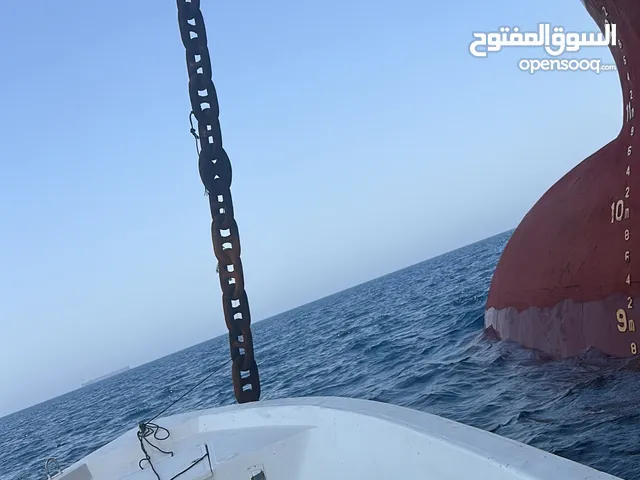 لللبيع طراد 32 قدم الجزيره 2016محركات 250ماشيات الف 200 ساعه مطلوب 6000 قابل