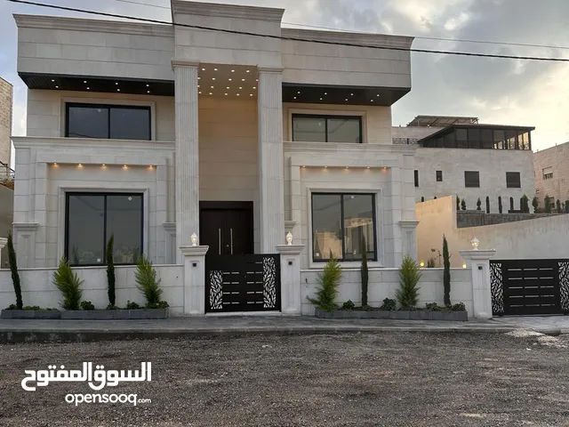 674m2 4 Bedrooms Villa for Sale in Amman Al Bnayyat