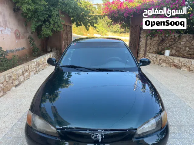 1998 هيونداي افانتي Standard