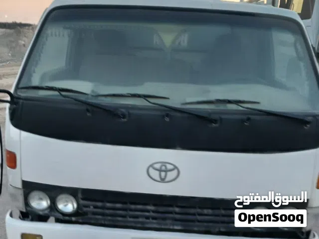 خدمه هاف لوري لورى نقل عفش  فك وتركيب غرف النوم  وبناء المخيمات  ونقل الاغراض