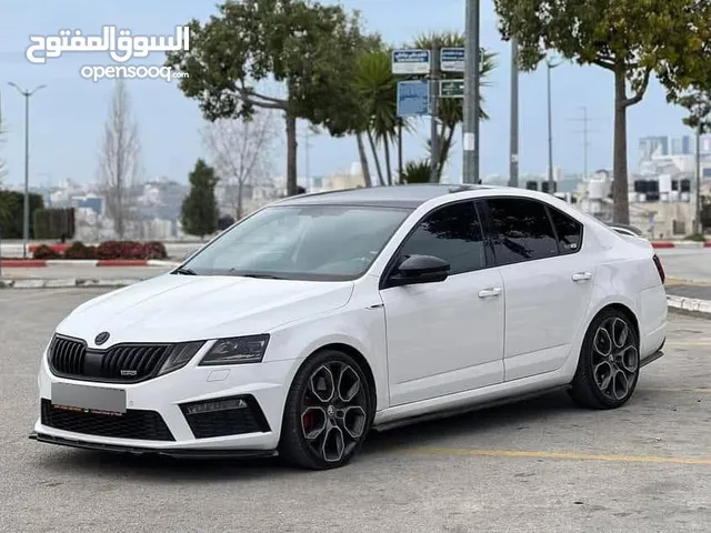 سكودا بنزين VRS..اتماتيك .فل عدا فتحه.فحص نخب .245حصان .رام لله او الخليل .موديل 2019